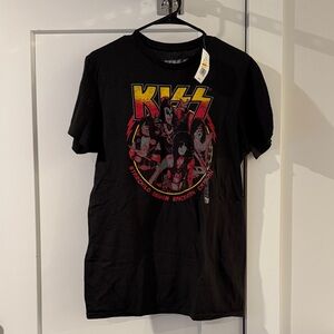 KISS Black Tee with Yellow & Red Band Graphic